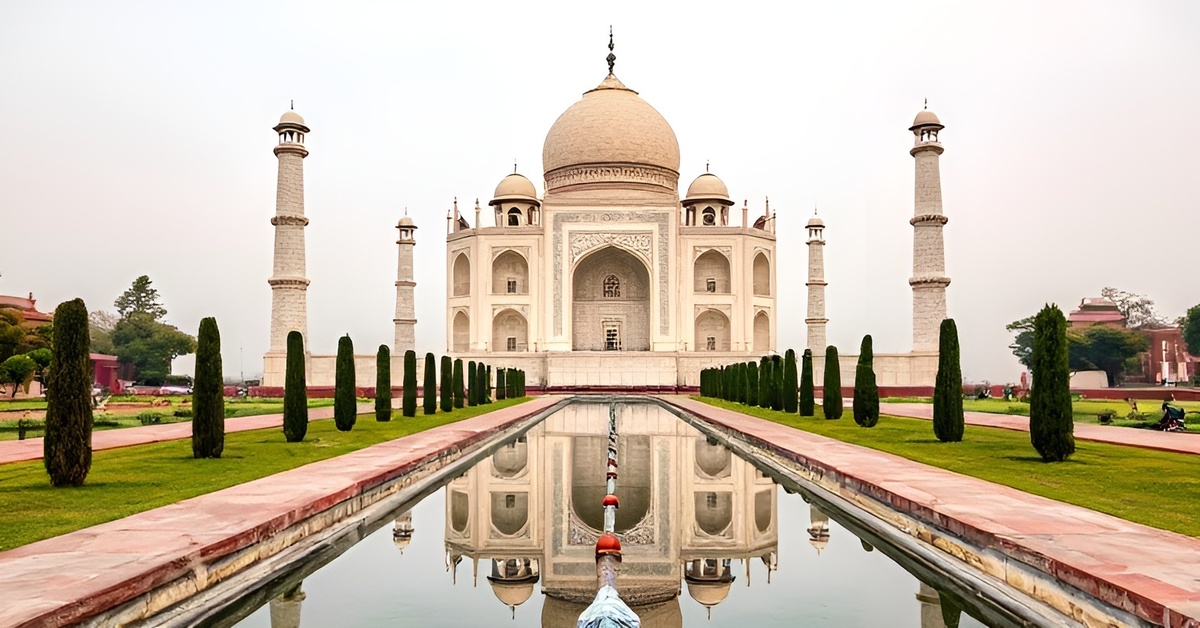 Essay – The Taj Mahal